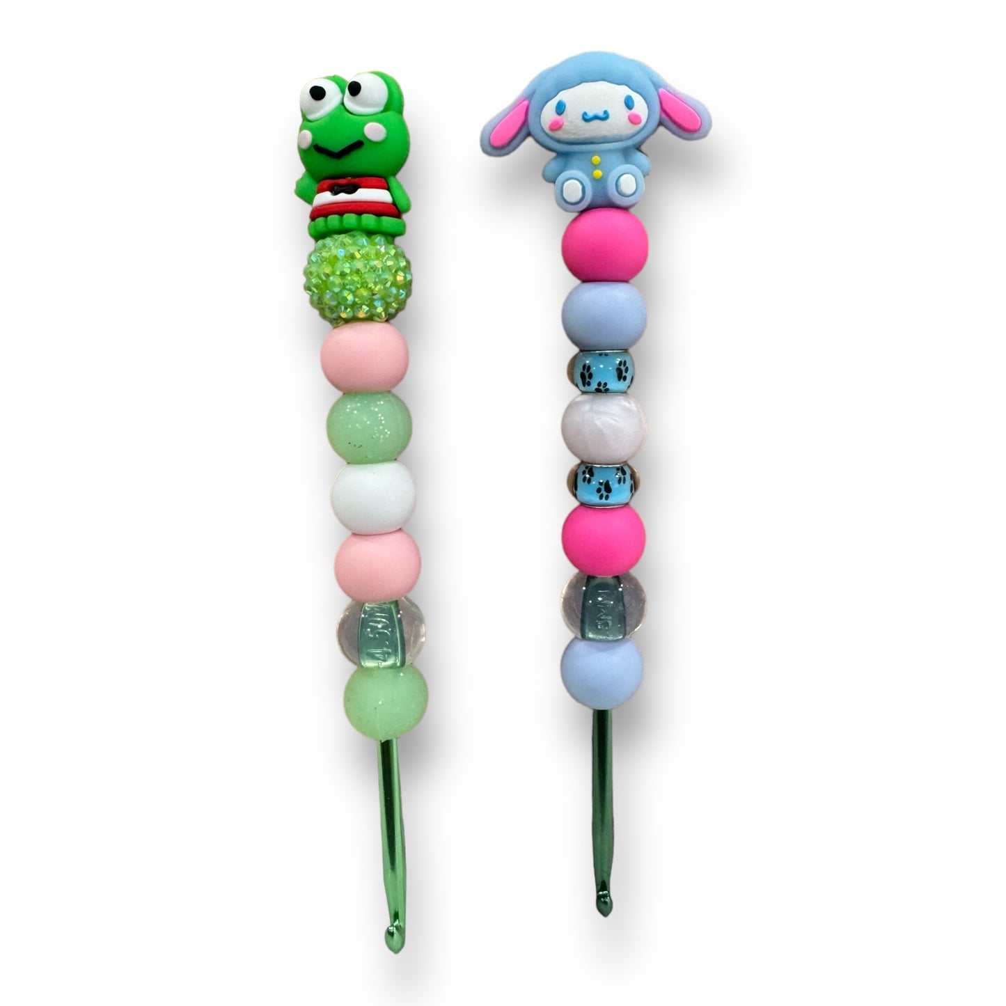 Beaded Crochet Hook w Collectible Topper- Hello Friends