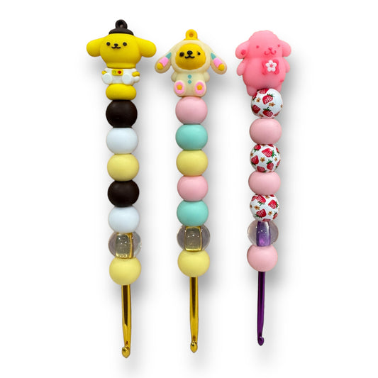 Beaded Crochet Hook w Collectible Topper- Pompompurin