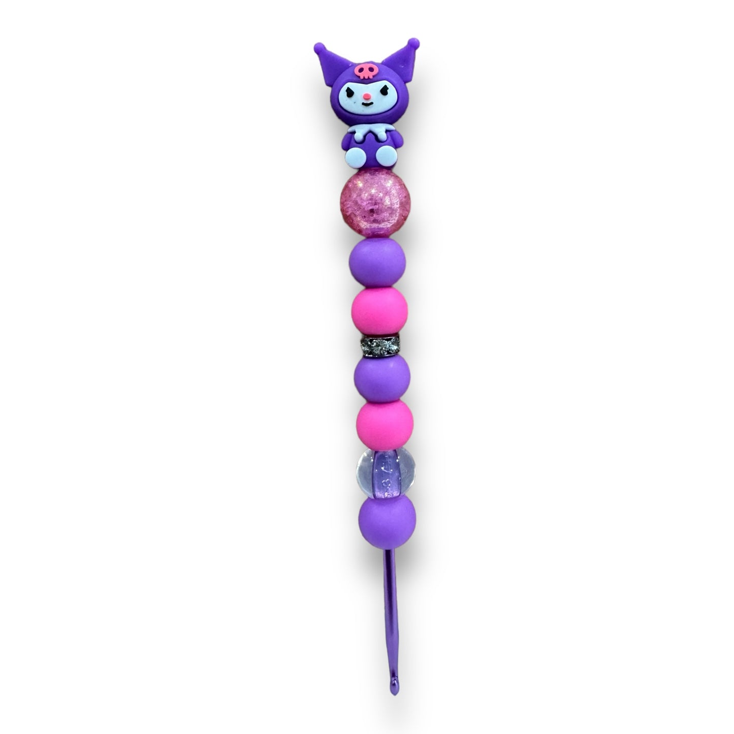 Beaded Crochet Hook w Collectible Topper- Kuromi