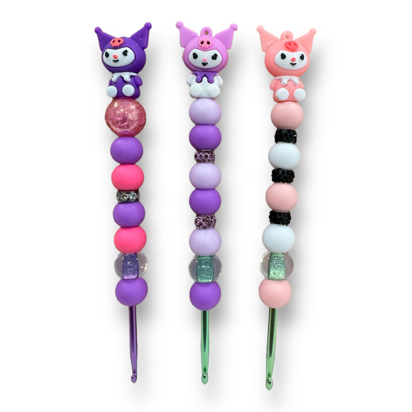 Beaded Crochet Hook w Collectible Topper- Kuromi